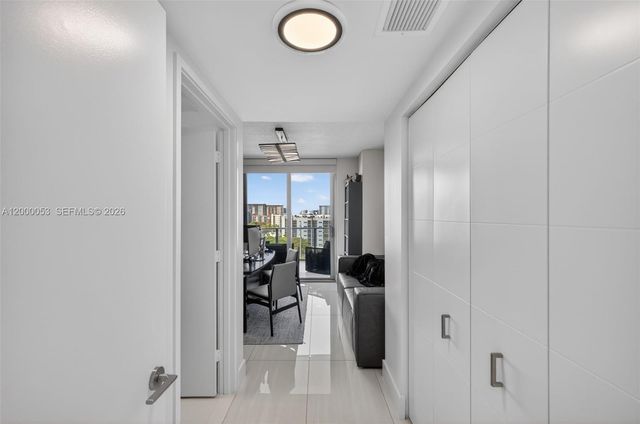 300 Sunny Isles Blvd 4-807, Sunny Isles Beach, FL 33160