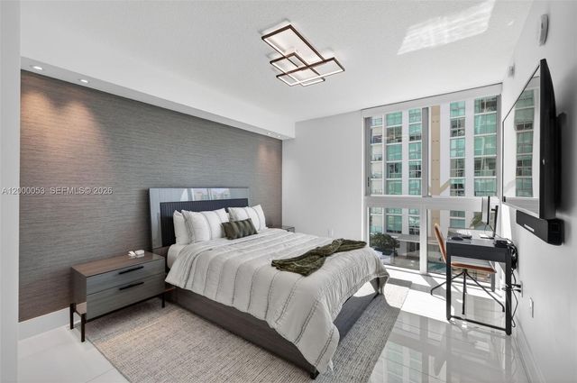 300 Sunny Isles Blvd 4-807, Sunny Isles Beach, FL 33160