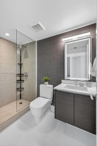 300 Sunny Isles Blvd 4-807, Sunny Isles Beach, FL 33160