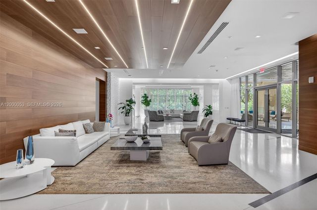 300 Sunny Isles Blvd 4-807, Sunny Isles Beach, FL 33160