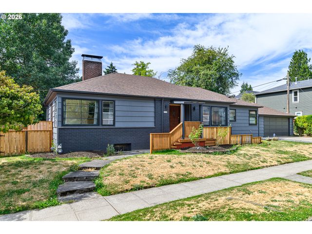 3132 Ne ROSA PARKS Way, Portland, OR 97211