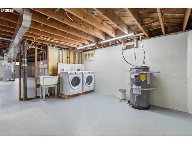 3132 Ne ROSA PARKS Way, Portland, OR 97211