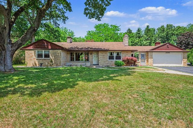 2556 Angling Road, Kalamazoo, MI 49008