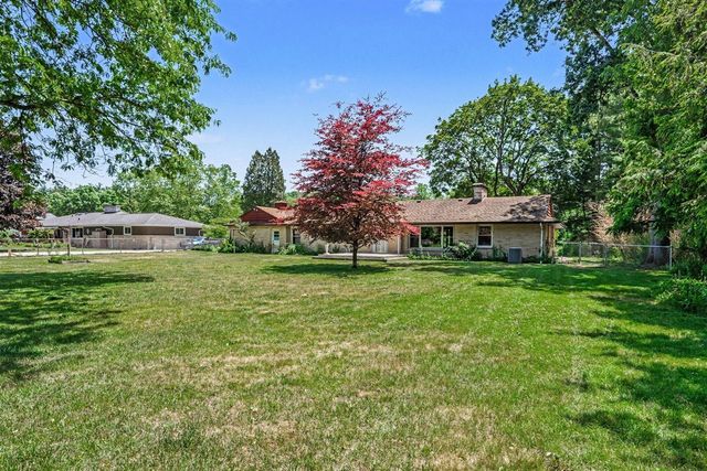 2556 Angling Road, Kalamazoo, MI 49008