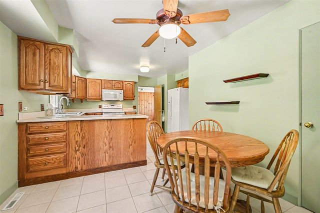 2556 Angling Road, Kalamazoo, MI 49008