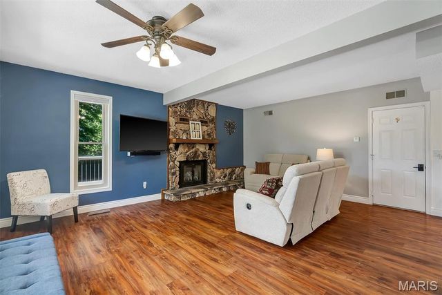 320 Jubaka Drive, Fairview Heights, IL 62208