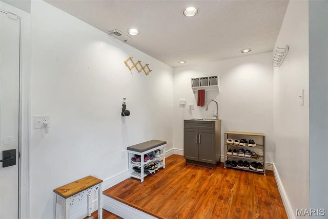320 Jubaka Drive, Fairview Heights, IL 62208