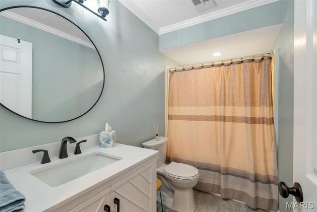 320 Jubaka Drive, Fairview Heights, IL 62208