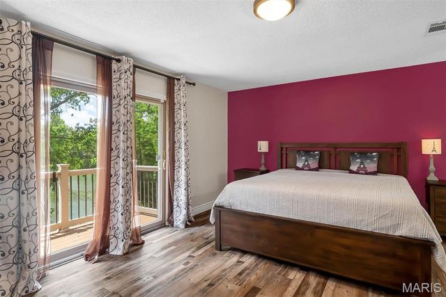 320 Jubaka Drive, Fairview Heights, IL 62208