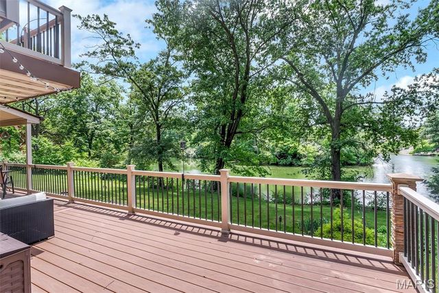 320 Jubaka Drive, Fairview Heights, IL 62208