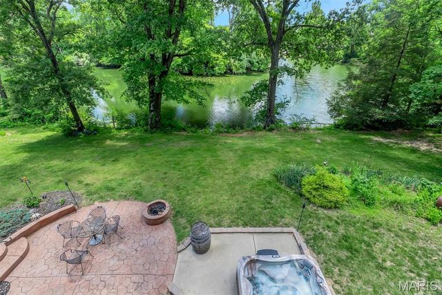 320 Jubaka Drive, Fairview Heights, IL 62208