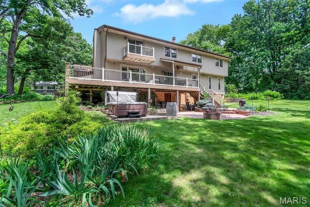 320 Jubaka Drive, Fairview Heights, IL 62208