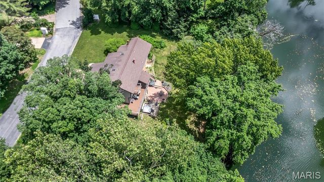 320 Jubaka Drive, Fairview Heights, IL 62208