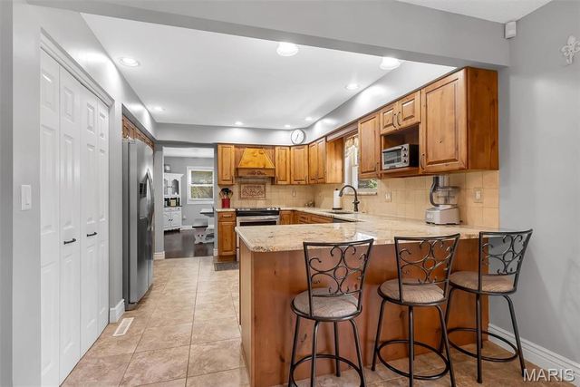 320 Jubaka Drive, Fairview Heights, IL 62208
