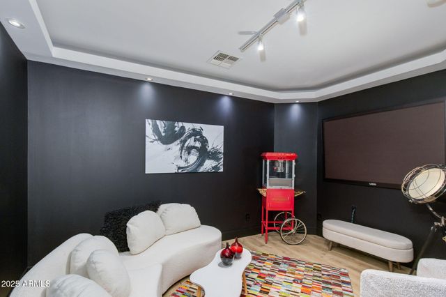 2914 N 48TH Place, Phoenix, AZ 85018