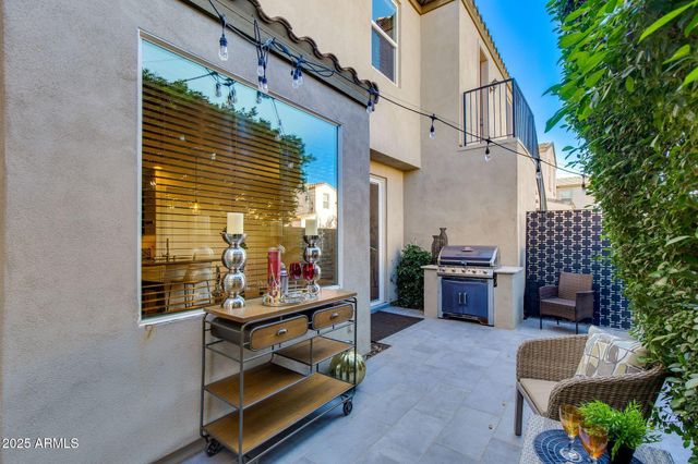 2914 N 48TH Place, Phoenix, AZ 85018