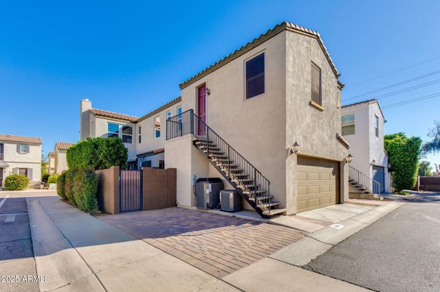 2914 N 48TH Place, Phoenix, AZ 85018