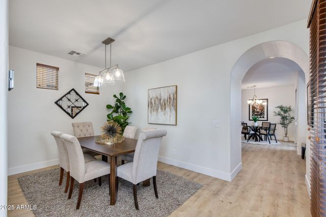 2914 N 48TH Place, Phoenix, AZ 85018