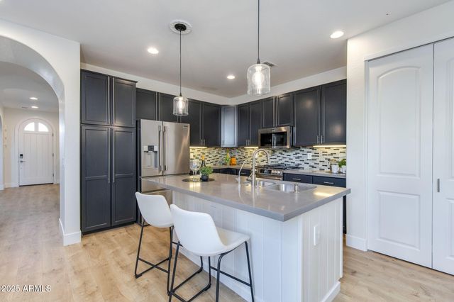 2914 N 48TH Place, Phoenix, AZ 85018