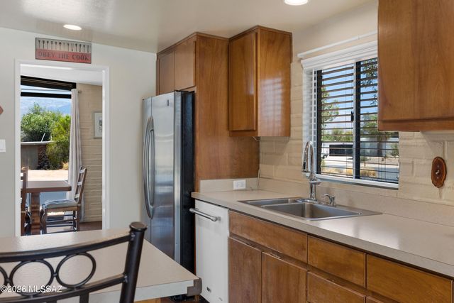 8740 E Dexter Drive, Tucson, AZ 85715