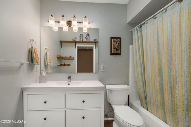 8740 E Dexter Drive, Tucson, AZ 85715