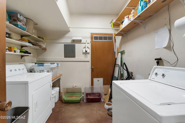 8740 E Dexter Drive, Tucson, AZ 85715