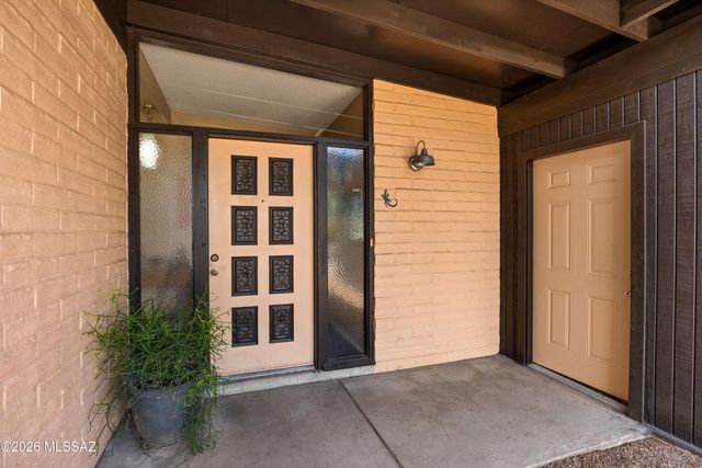 8740 E Dexter Drive, Tucson, AZ 85715