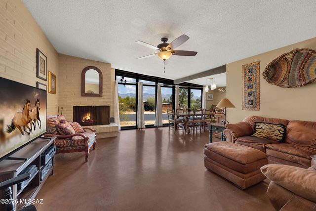 8740 E Dexter Drive, Tucson, AZ 85715