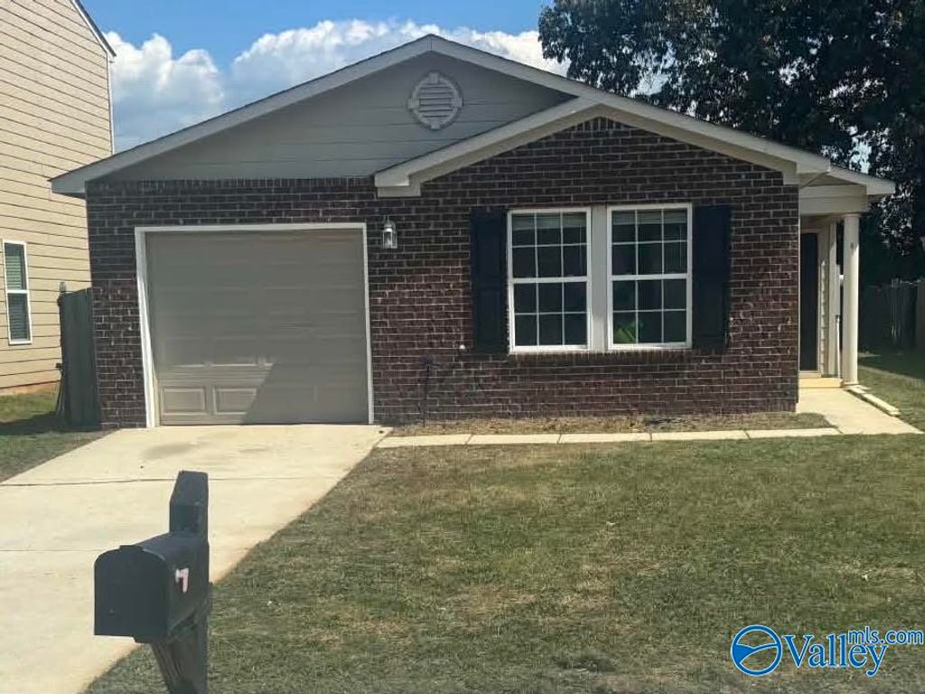 283 Bermuda Lakes Drive, Meridianville, AL 35759