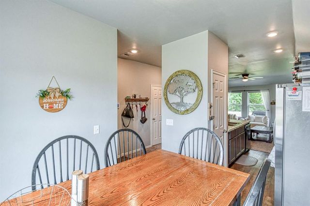 835 Twin Lakes Drive, Noble, OK 73068