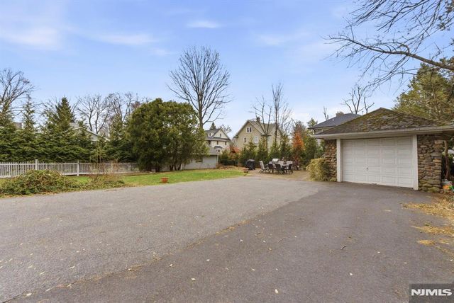 113 Oak Street 1, Ridgewood, NJ 07450