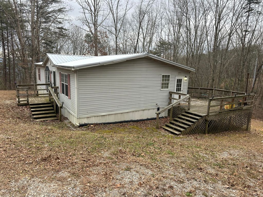330 Johnson Road, Pikeville, TN 37367