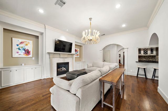 1229 Ripple Creek Drive, Houston, TX 77057