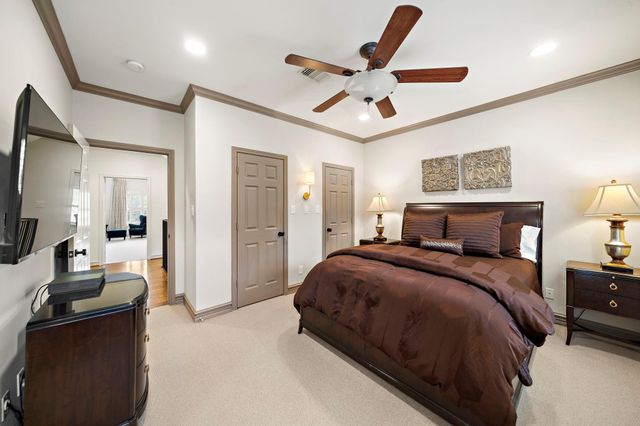 1229 Ripple Creek Drive, Houston, TX 77057
