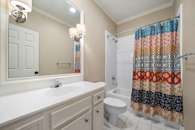 1229 Ripple Creek Drive, Houston, TX 77057