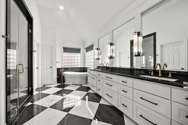 1229 Ripple Creek Drive, Houston, TX 77057