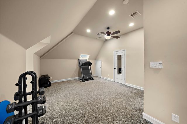 1229 Ripple Creek Drive, Houston, TX 77057
