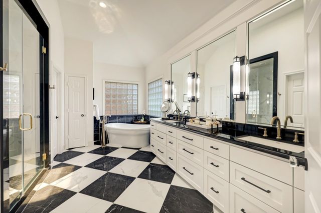1229 Ripple Creek Drive, Houston, TX 77057
