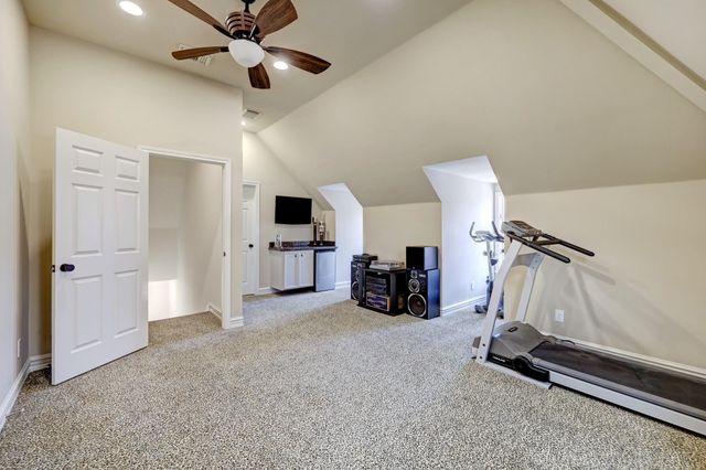 1229 Ripple Creek Drive, Houston, TX 77057