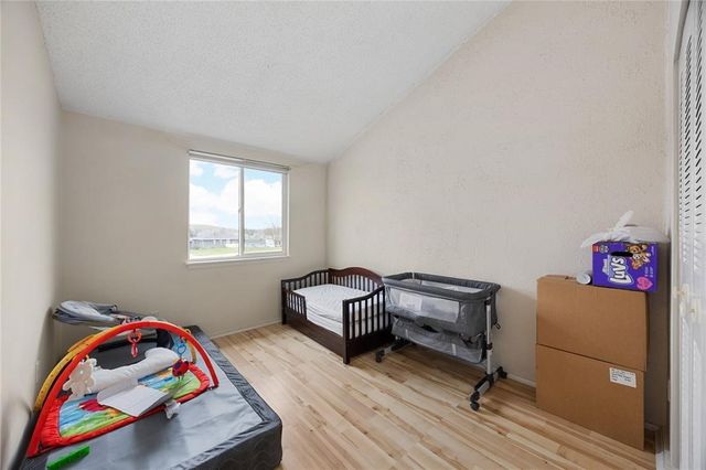 51 29th Ave Dr SW 22, Cedar Rapids, IA 52404