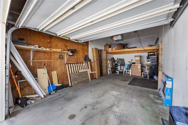 51 29th Ave Dr SW 22, Cedar Rapids, IA 52404