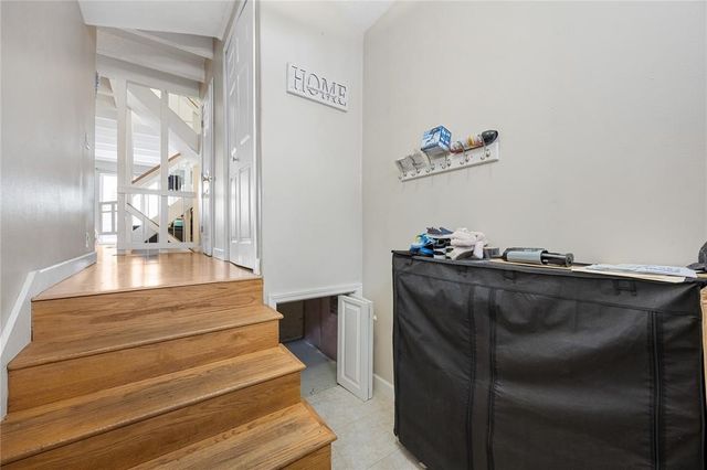 51 29th Ave Dr SW 22, Cedar Rapids, IA 52404