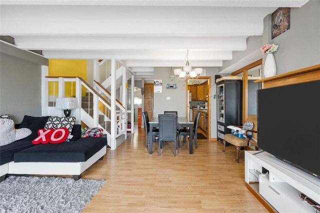 51 29th Ave Dr SW 22, Cedar Rapids, IA 52404