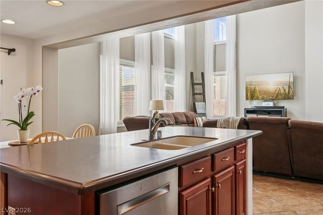 1921 Gentle Bluff Court, North Las Vegas, NV 89084