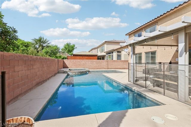 1921 Gentle Bluff Court, North Las Vegas, NV 89084