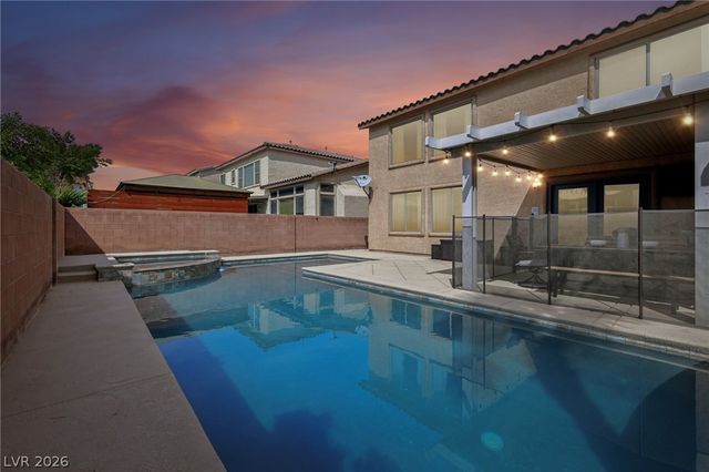 1921 Gentle Bluff Court, North Las Vegas, NV 89084