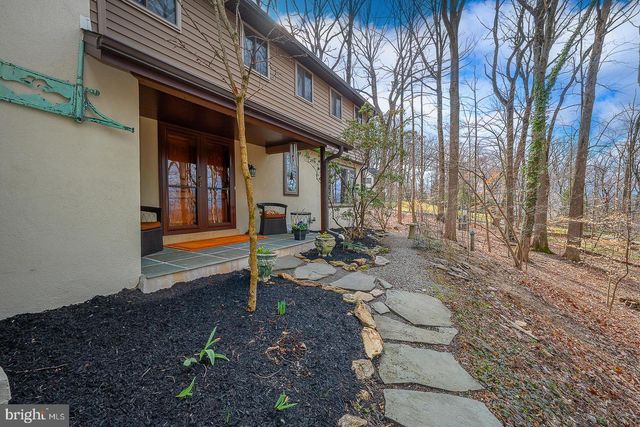 524 PUGH RD, Wayne, PA 19087