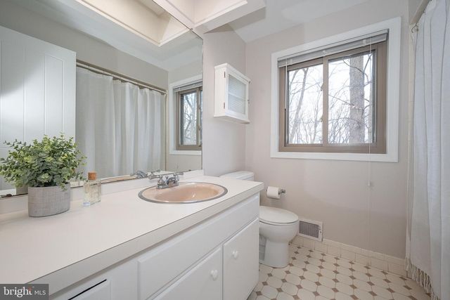 524 PUGH RD, Wayne, PA 19087