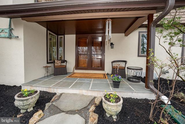 524 PUGH RD, Wayne, PA 19087