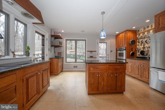 524 PUGH RD, Wayne, PA 19087